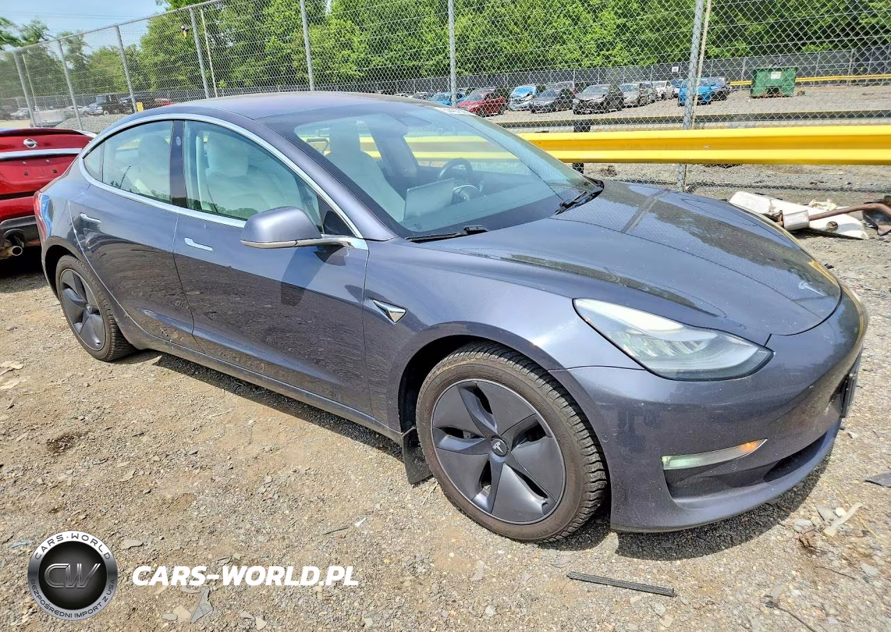 2018 Tesla Model 3 VIN:5YJ3E1EB8JF170205 - 4