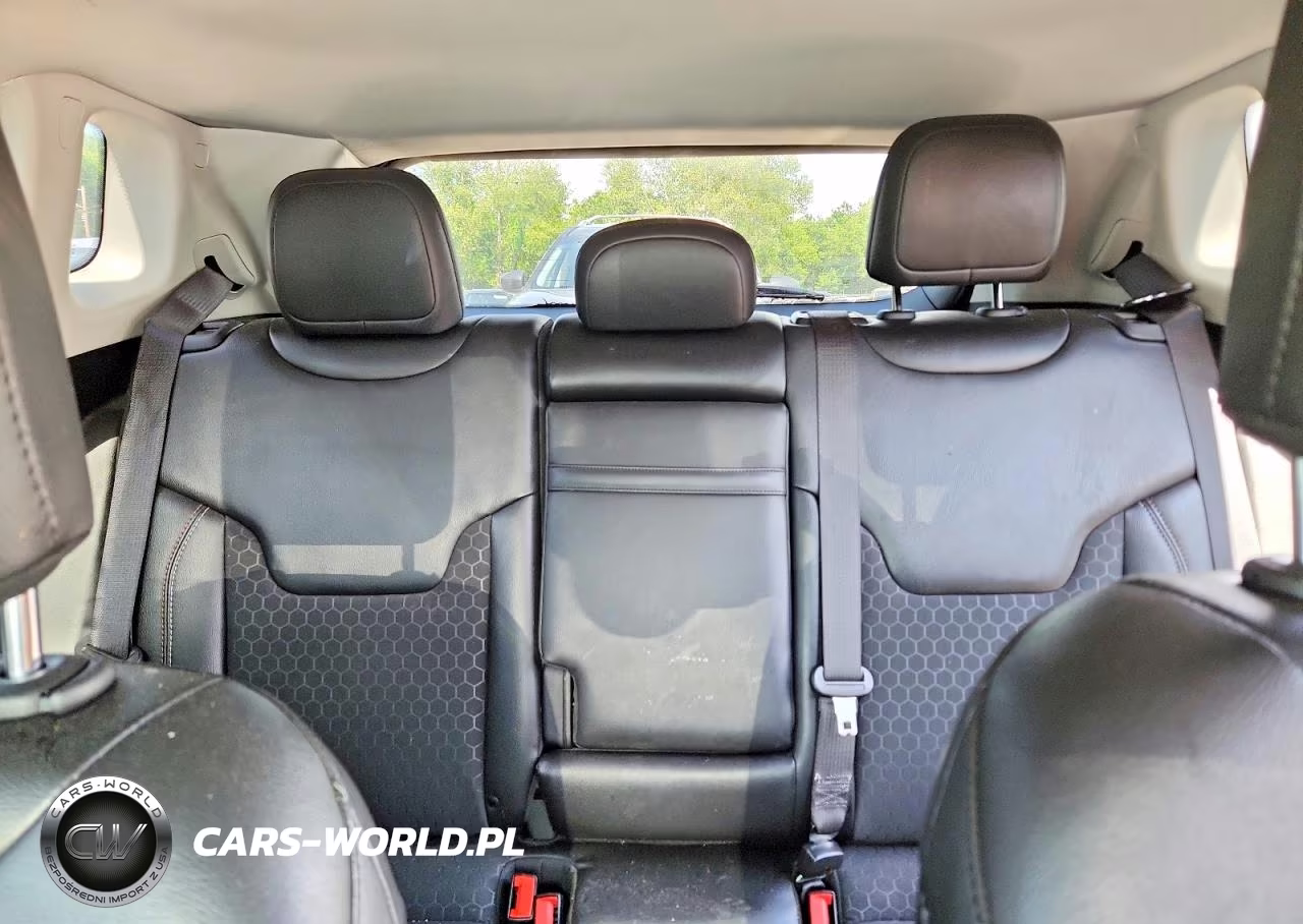 2019 Jeep Compass Latitude VIN:3C4NJDBB2KT801205 - 10