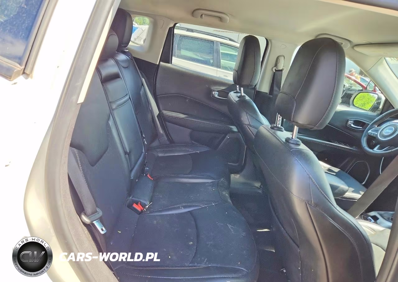 2019 Jeep Compass Latitude VIN:3C4NJDBB2KT801205 - 11