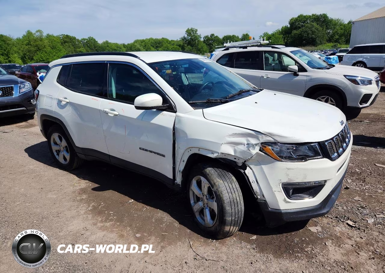 2019 Jeep Compass Latitude VIN:3C4NJDBB2KT801205 - 4