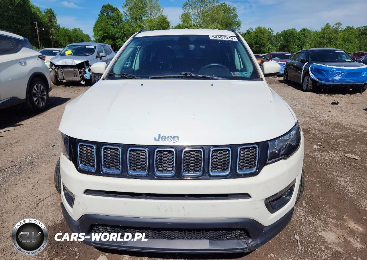 2019 Jeep Compass Latitude VIN:3C4NJDBB2KT801205 - 5