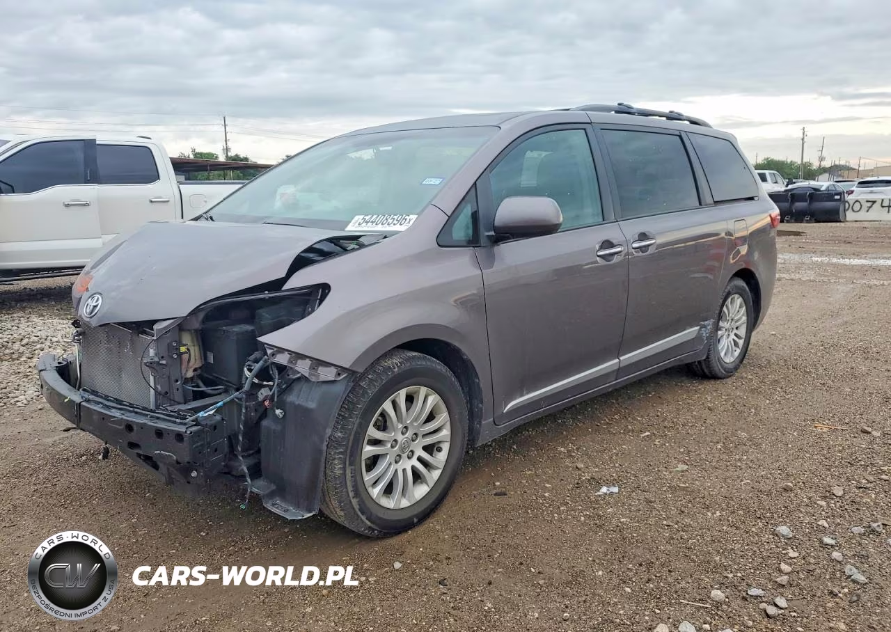 2016 Toyota Sienna Xle Premium 8-Passenger