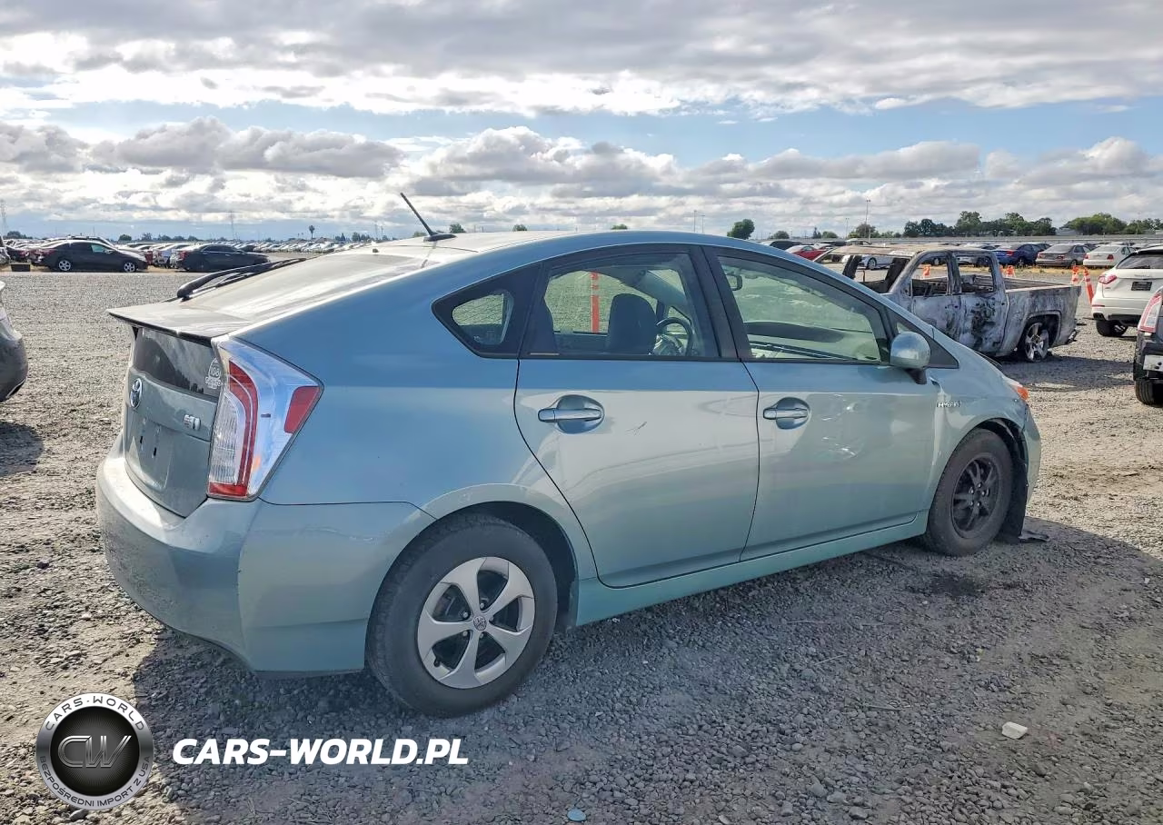 2014 Toyota Prius Four VIN:JTDKN3DUXE1861941 - 3