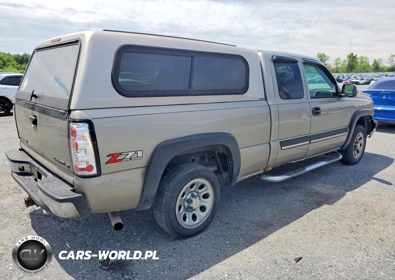 2004 Chevrolet Silverado K1500 VIN:1GCEK19T14E214619 - 3