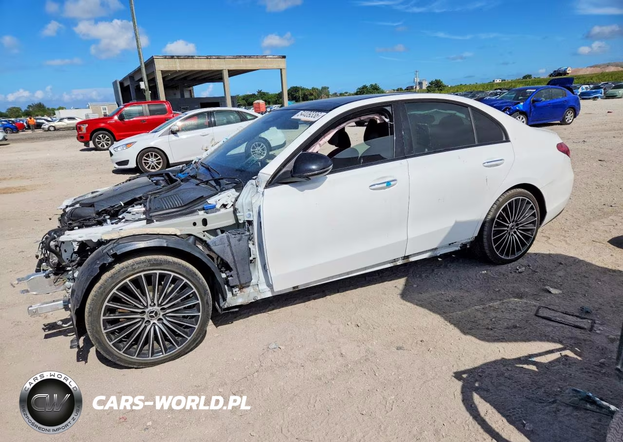 2024 Mercedes-Benz C 300 – zdjęcie 1 z 13