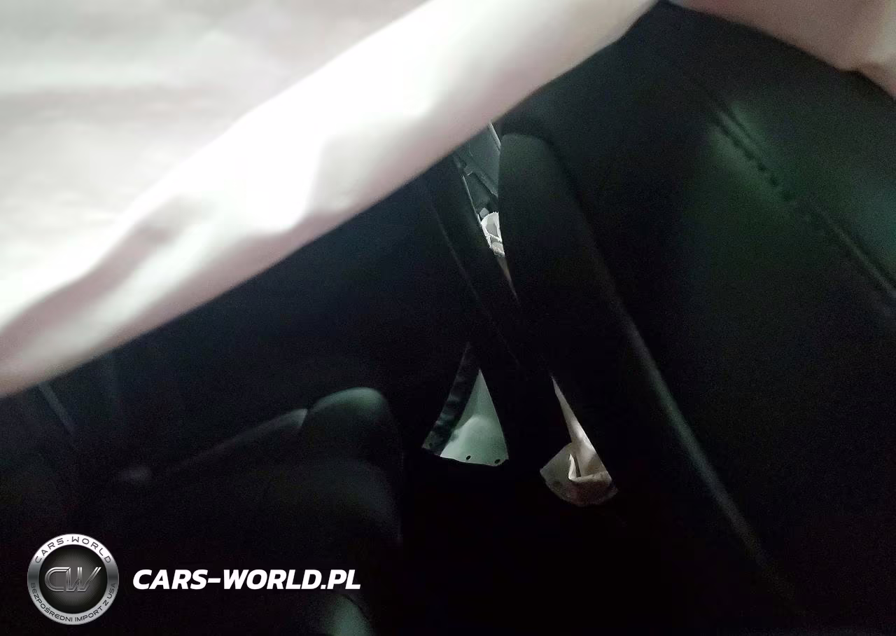 2023 Tesla Model Y VIN:7SAYGDEE7PA177893 - 10