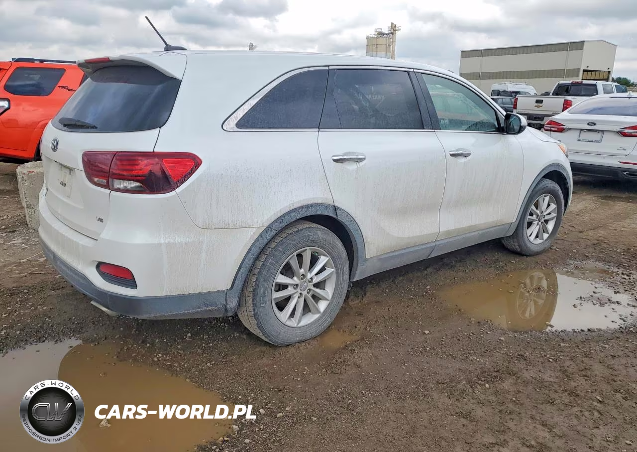 2019 Kia Sorento Lx V6 VIN:5XYPG4A58KG440914 - 3