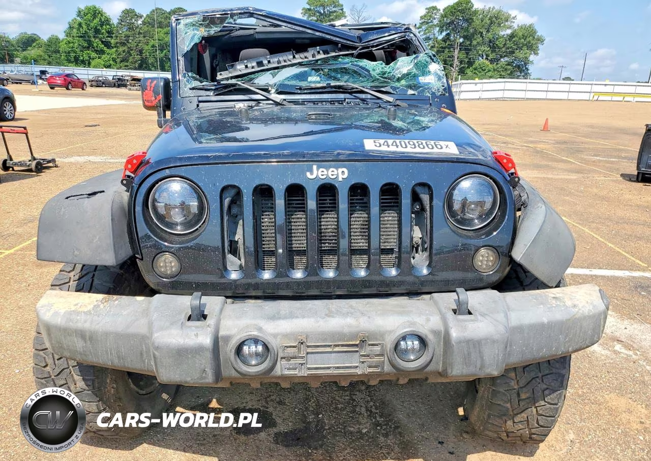 2015 Jeep Wrangler Unlimited Sport VIN:1C4BJWDG0FL511201 - 5