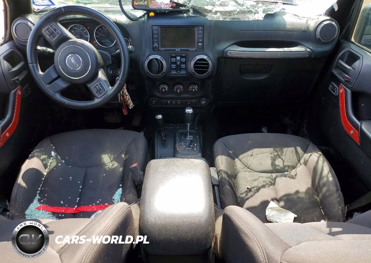 2015 Jeep Wrangler Unlimited Sport VIN:1C4BJWDG0FL511201 - 8