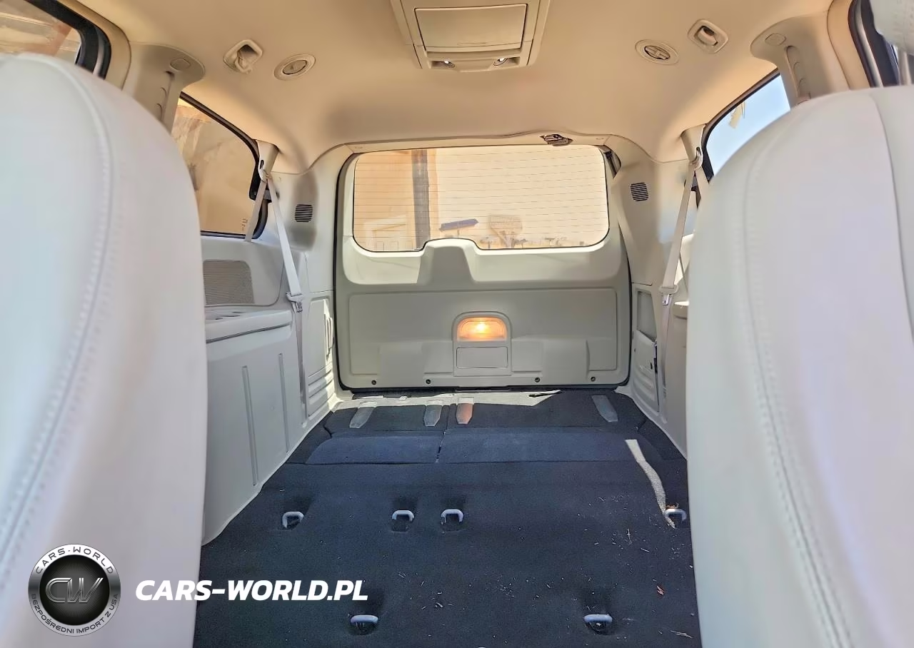 2013 Chrysler Town & Country Touring VIN:2C4RC1BGXDR646009 - 10