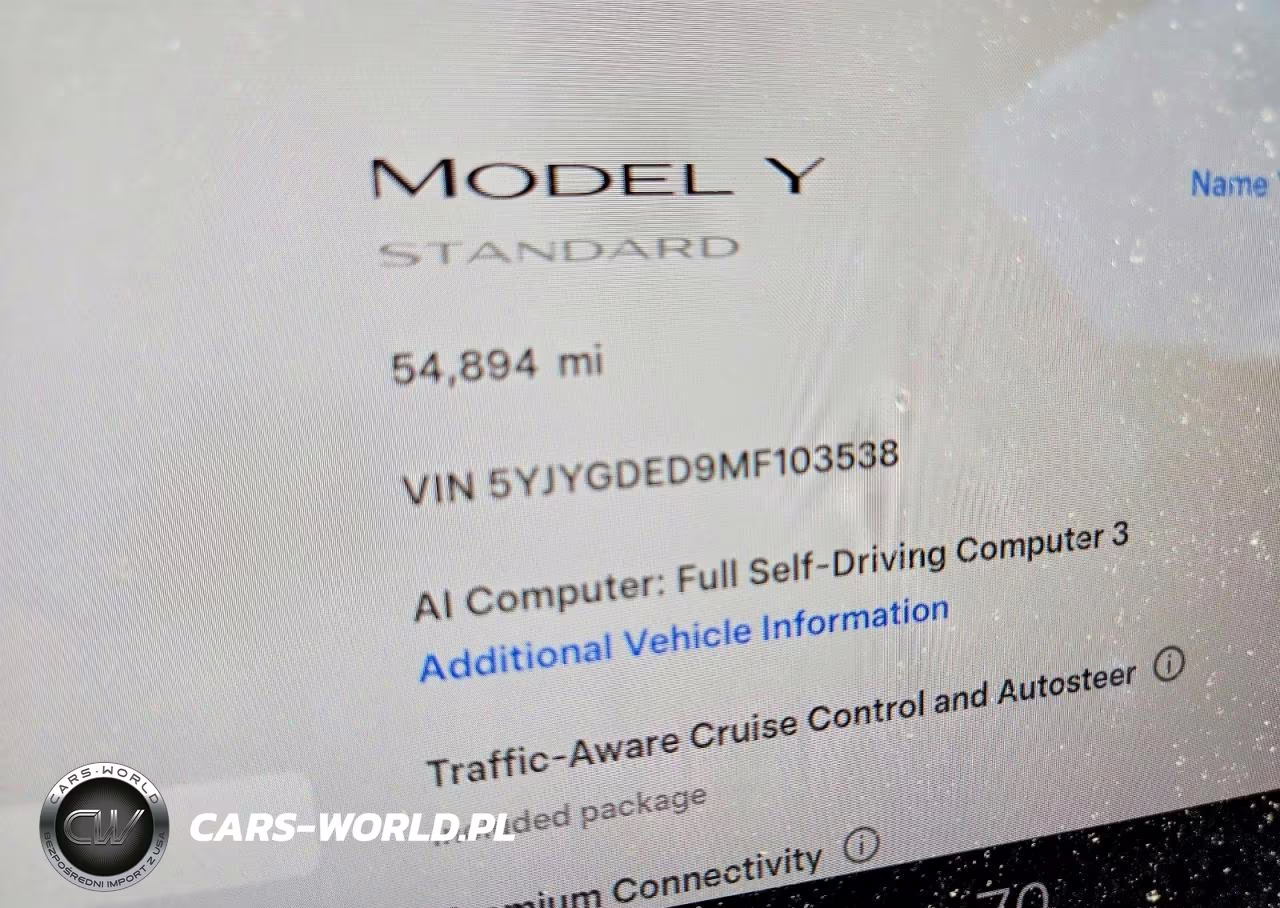 2021 Tesla Model Y VIN:5YJYGDED9MF103538 - 9