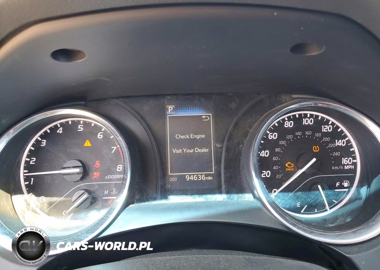 2018 Toyota Camry Le VIN:4T1B11HK2JU636183 - 9