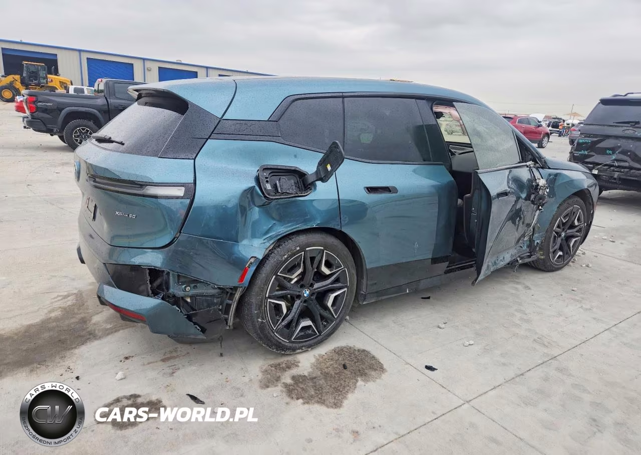 2025 BMW Ix xDrive50 VIN:WB523CF03SCT49398 - 3