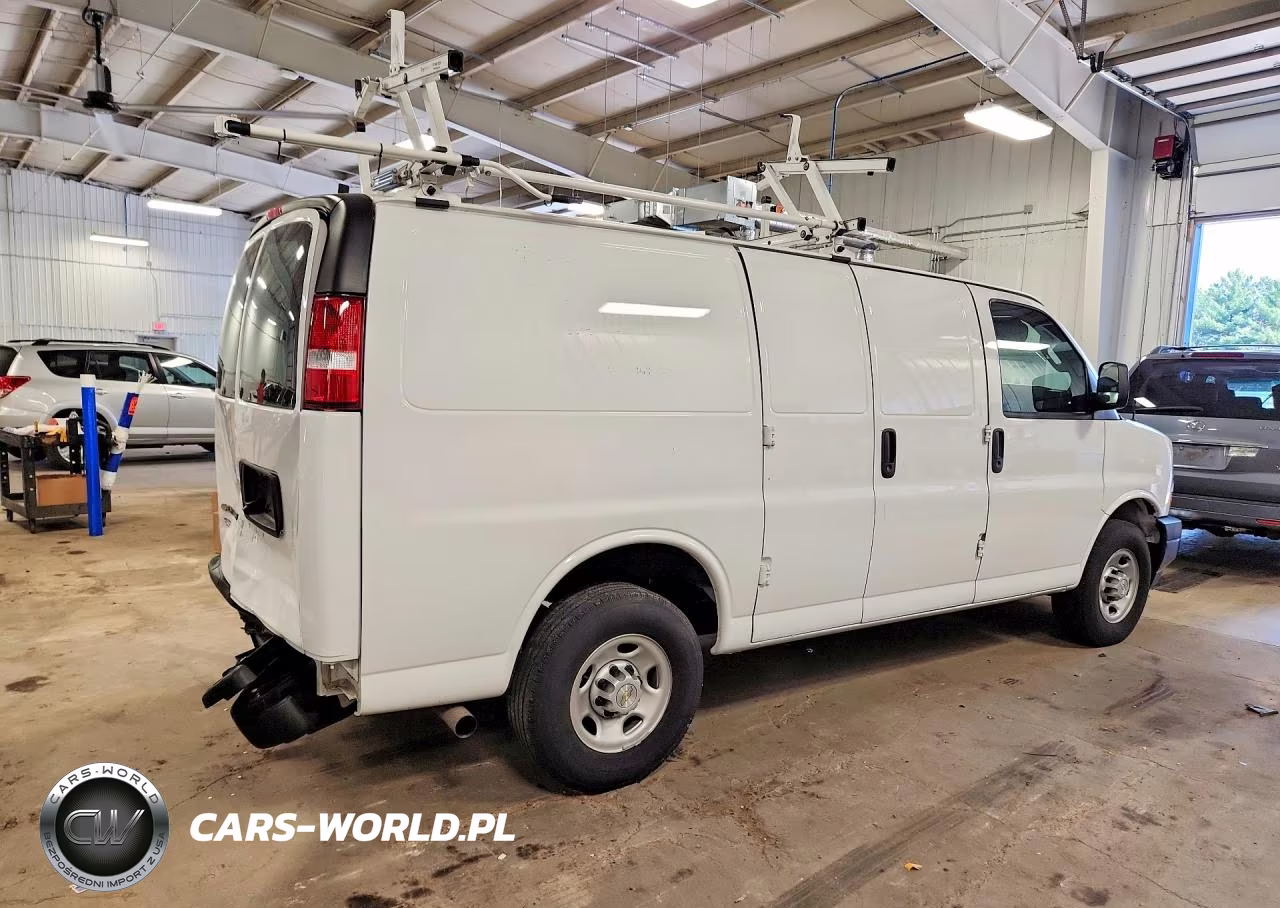 2023 Chevrolet Express G2500 VIN:1GCWGAFP0P1258961 - 3