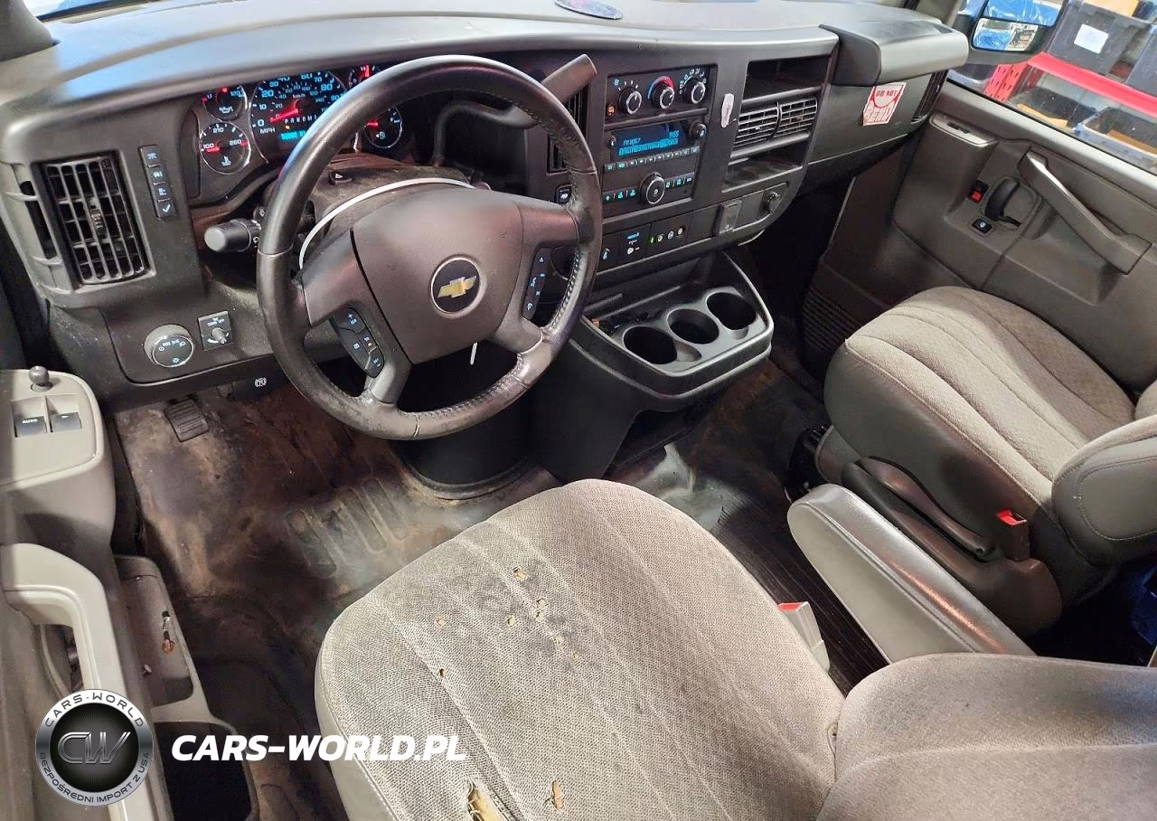 2023 Chevrolet Express G2500 VIN:1GCWGAFP0P1258961 - 8