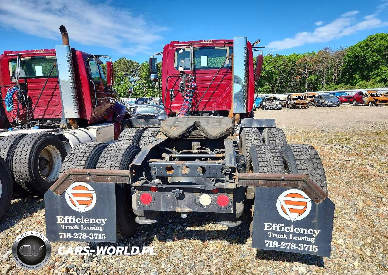2018 International Prostar - Semi Truck VIN:3HSDJSNR2JN421946 - 6
