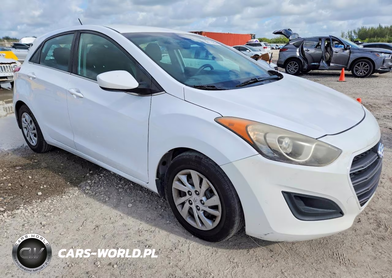 2017 Hyundai Elantra Gt Base VIN:KMHD35LH3HU372682 - 4