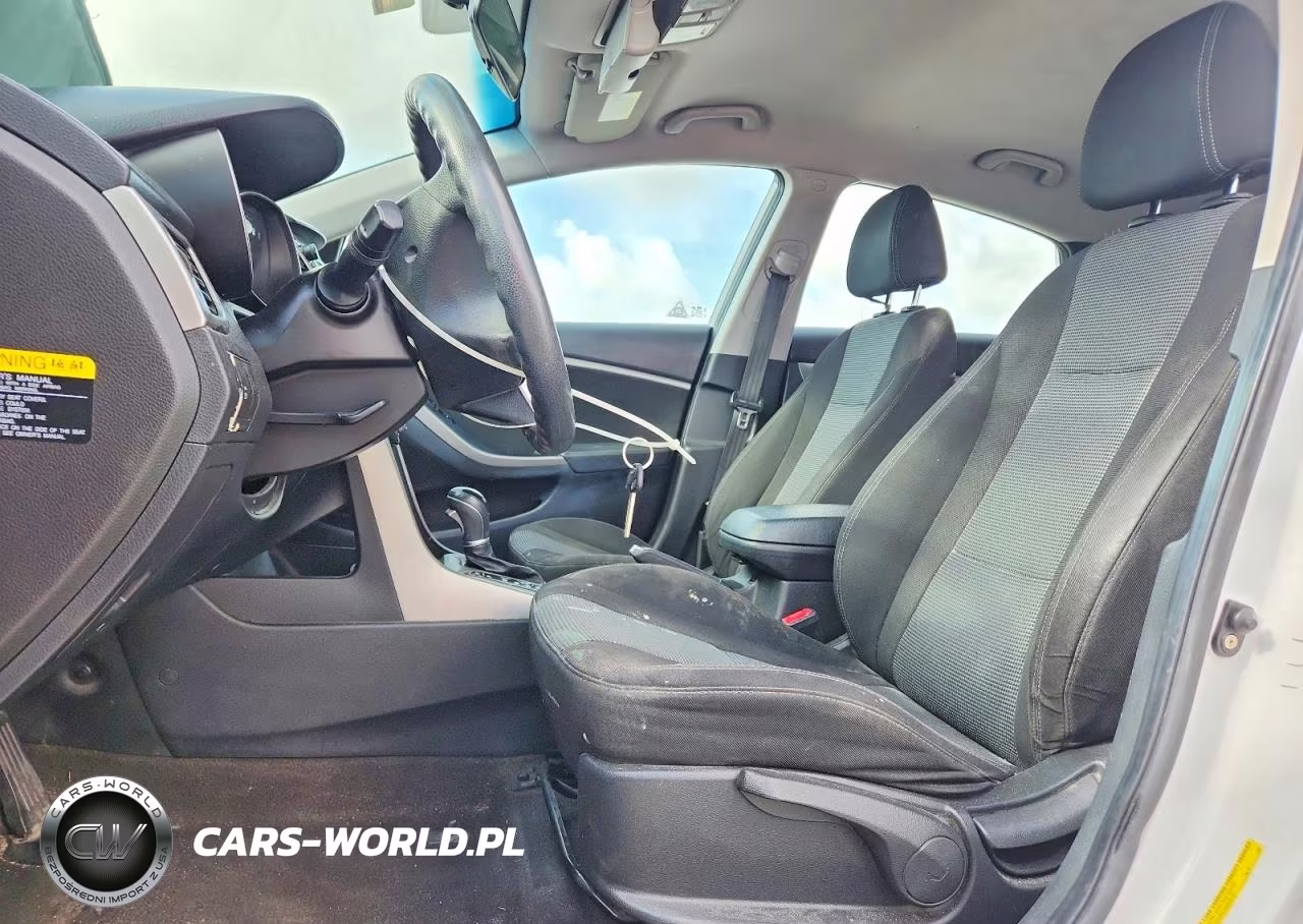 2017 Hyundai Elantra Gt Base VIN:KMHD35LH3HU372682 - 7