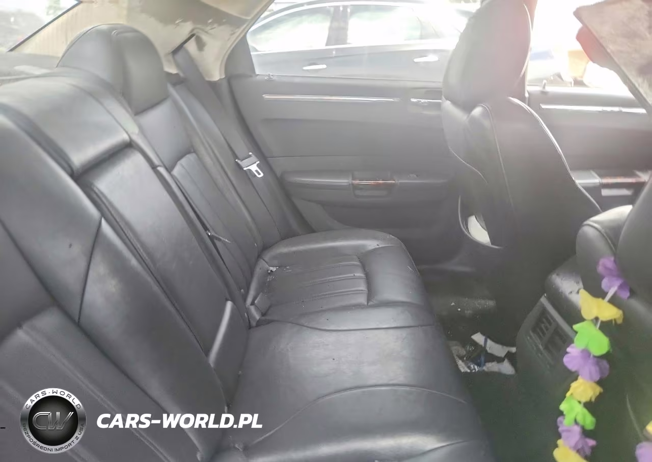 2008 Chrysler 300C VIN:2C3KK63H18H219729 - 10