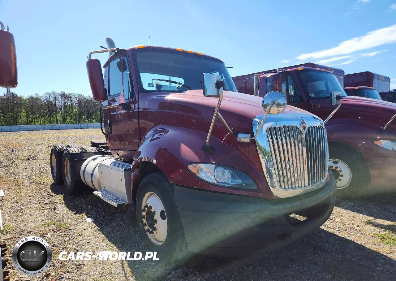2018 International Prostar - Semi Truck