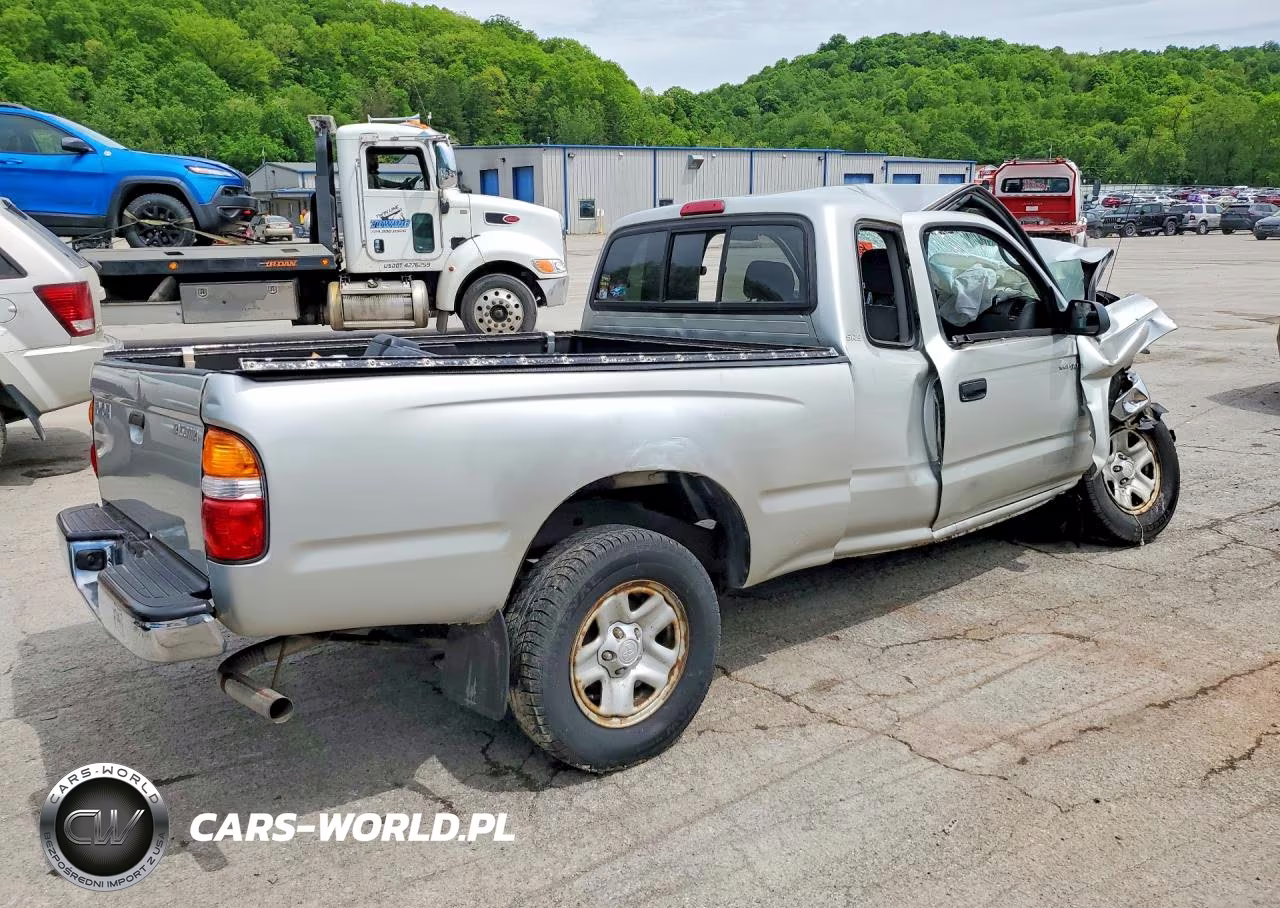 2002 Toyota Tacoma Xtracab VIN:5TEVL52N52Z111178 - 3