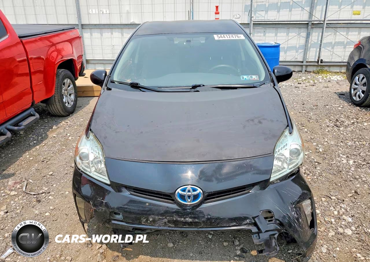 2014 Toyota Prius Two VIN:JTDKN3DU0E1750573 - 5