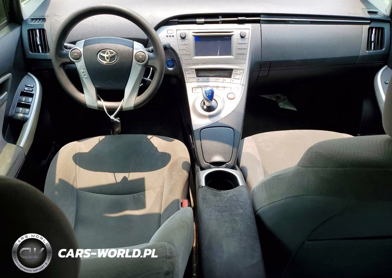 2014 Toyota Prius Two VIN:JTDKN3DU0E1750573 - 8