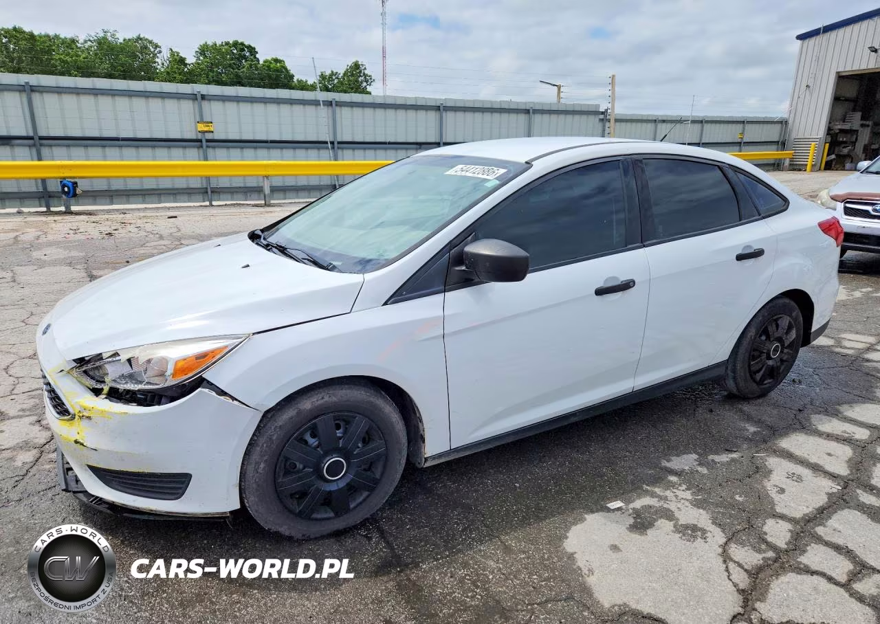 2015 Ford Focus S – zdjęcie 1 z 12