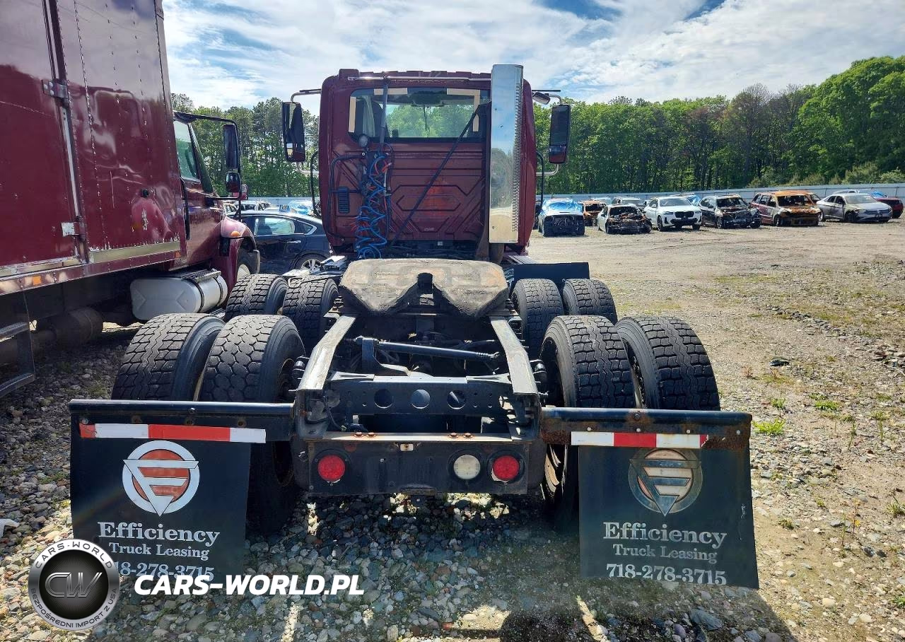 2018 International Prostar - Semi Truck VIN:3HSDJSNR8JN421949 - 6