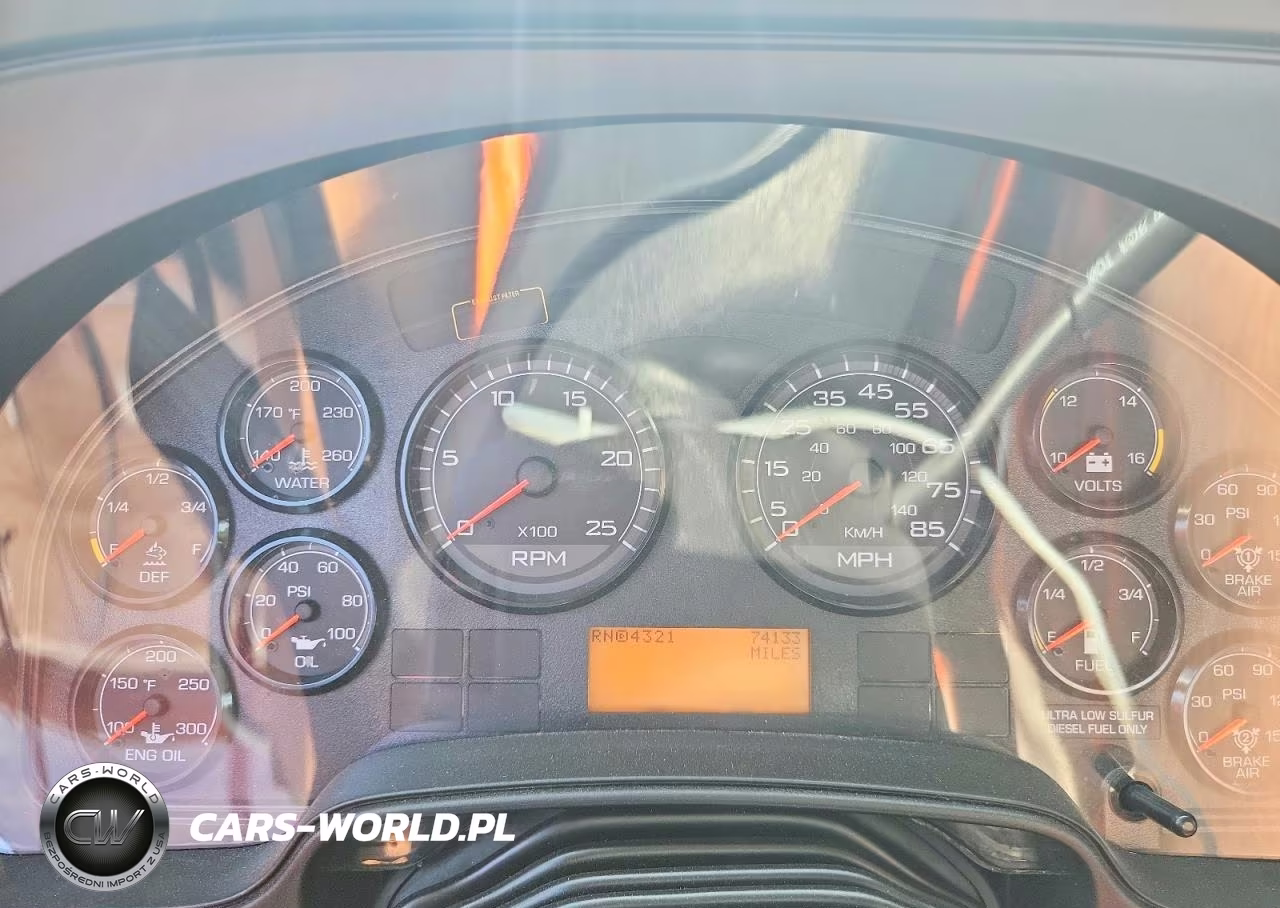 2018 International Prostar - Semi Truck VIN:3HSDJSNR8JN421949 - 8