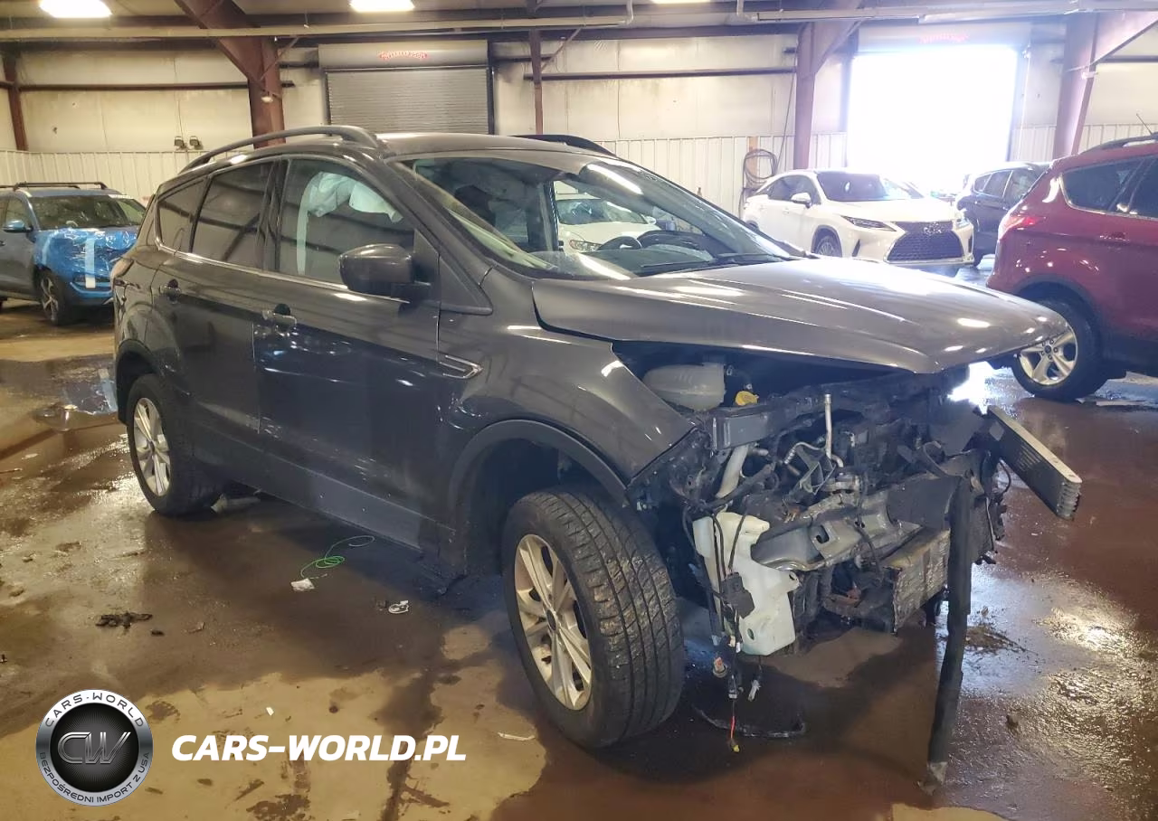 2018 Ford Escape Se VIN:1FMCU0GD7JUC47256 - 4