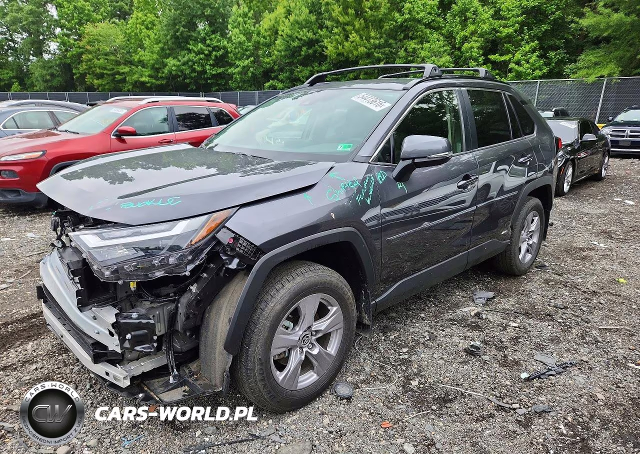 2025 Toyota Rav4 Hybrid Xle – zdjęcie 1 z 13