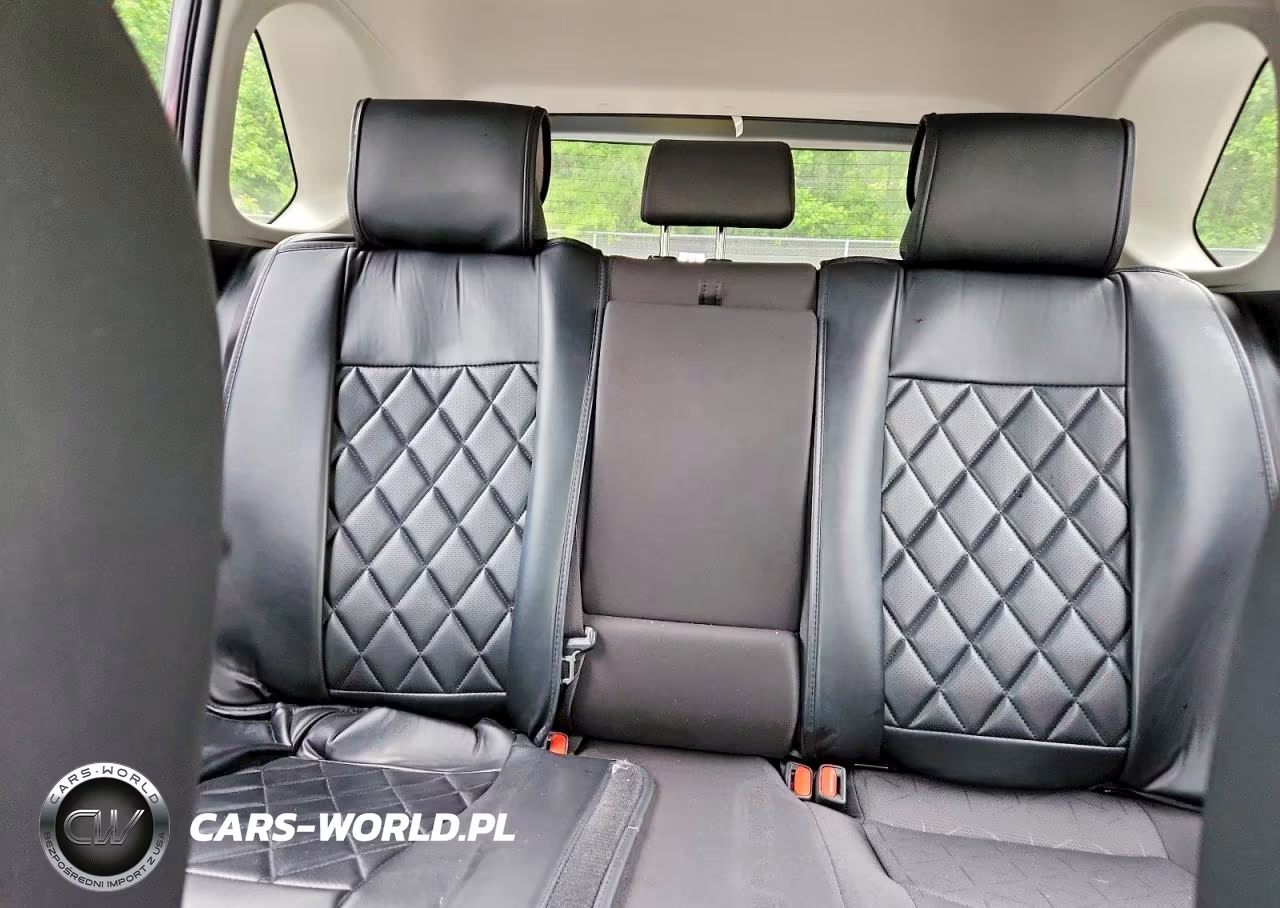 2025 Toyota Rav4 Hybrid Xle VIN:JTMRWRFV1SJ071055 - 10