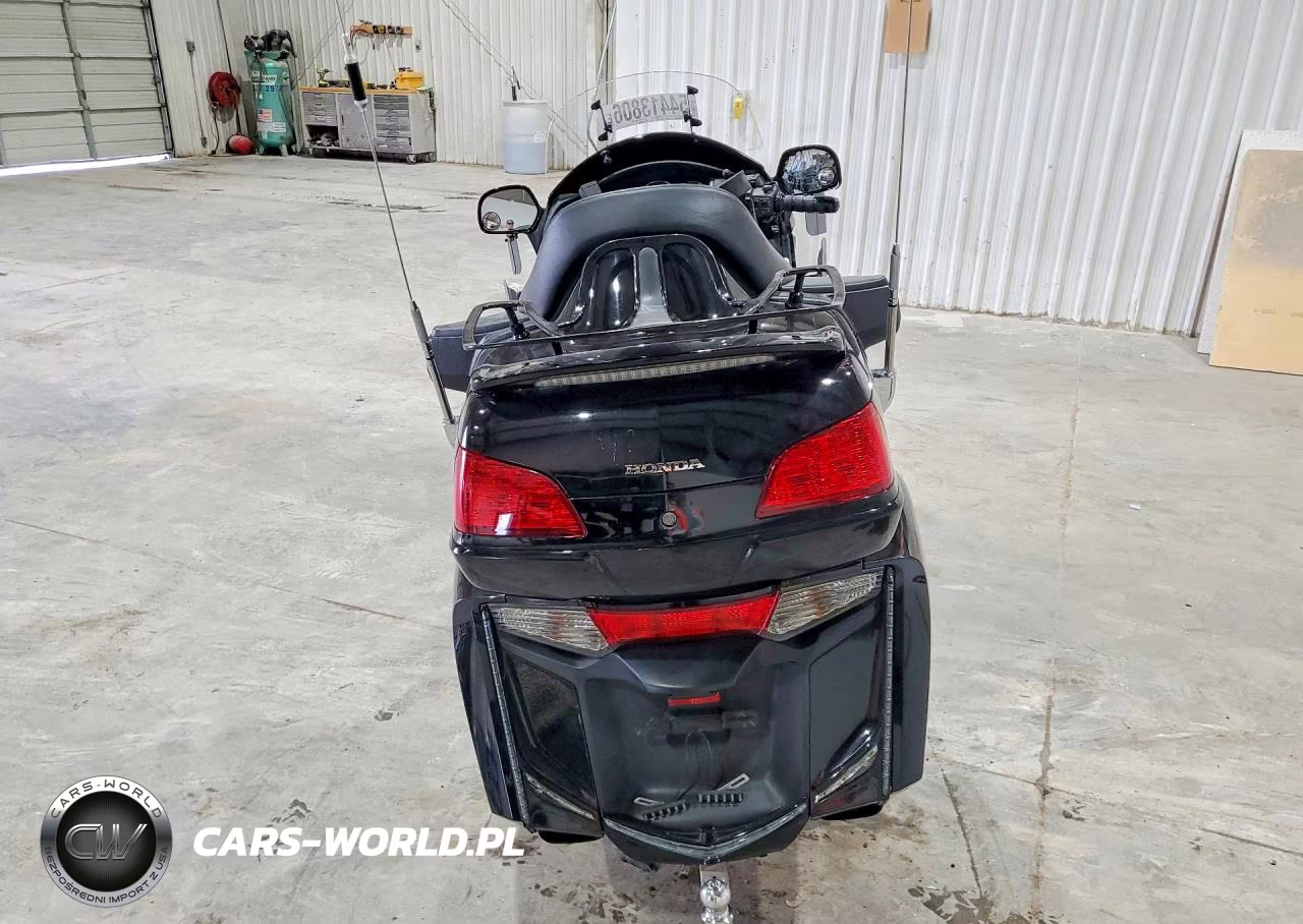 2014 Honda Gl1800 M VIN:JH2SC68Z1EK000050 - 4