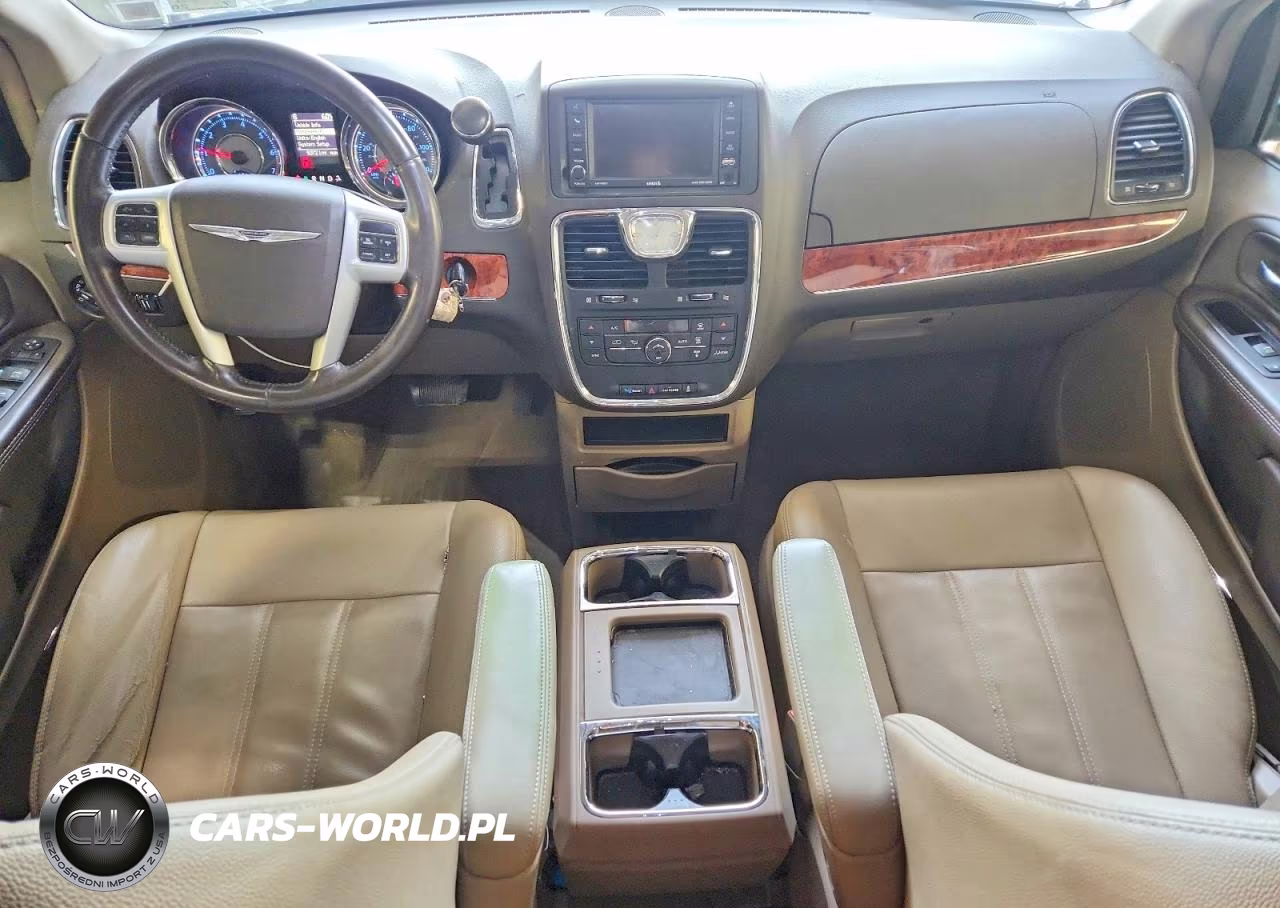 2015 Chrysler Town & Country Touring VIN:2C4RC1BGXFR656543 - 8
