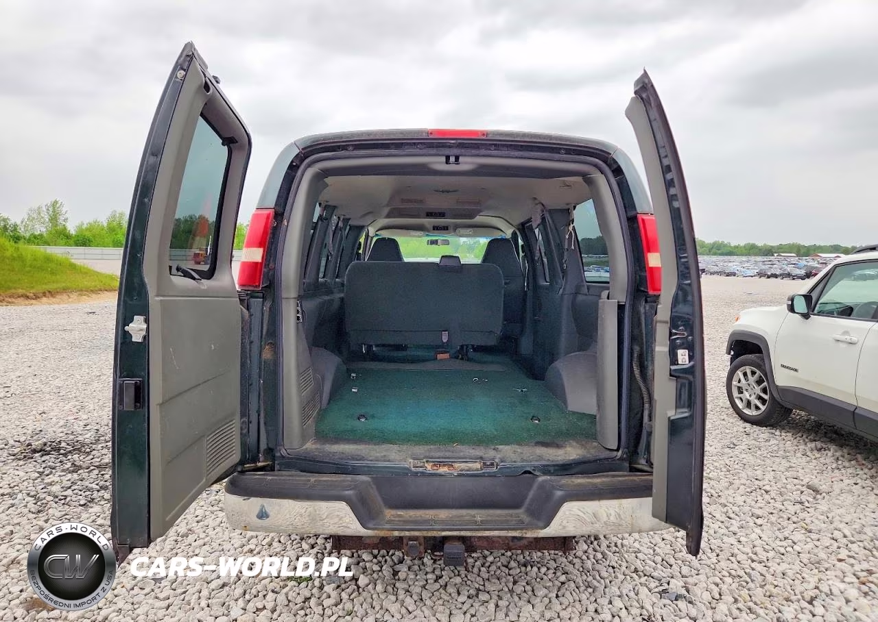 2006 GMC Savana G1500 VIN:1GKFH15T861201616 - 10