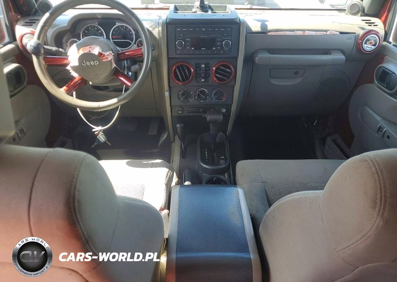 2008 Jeep Wrangler Unlimited Sahara VIN:1J4GA59118L560750 - 8
