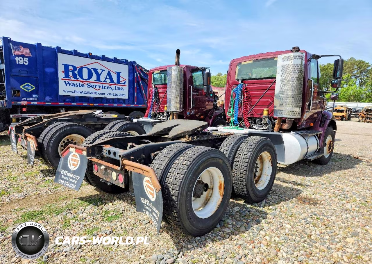 2011 International 8000 8600 - Semi Truck VIN:1HSHXSHRXBJ335638 - 4