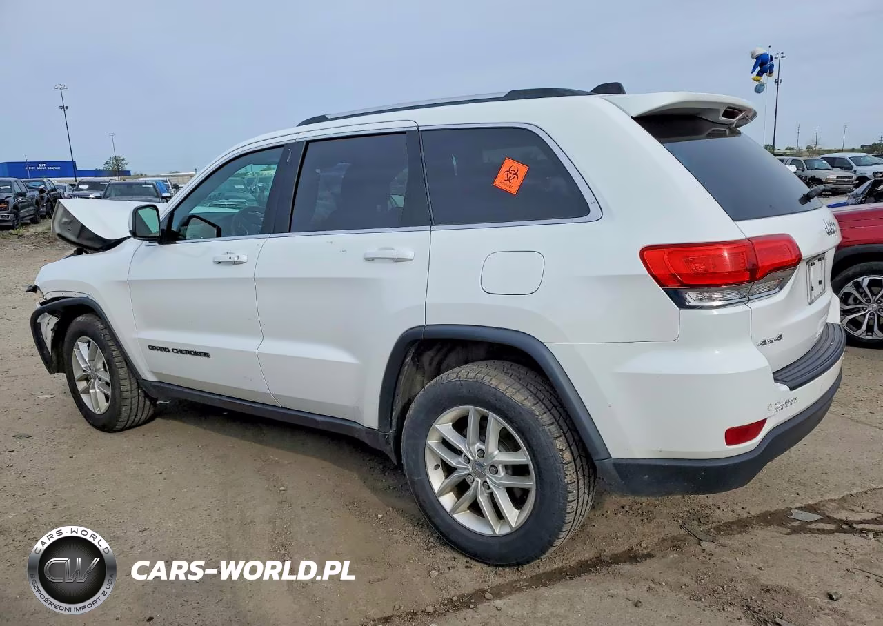 2018 Jeep Grand Cherokee Laredo VIN:1C4RJFAG3JC105327 - 2