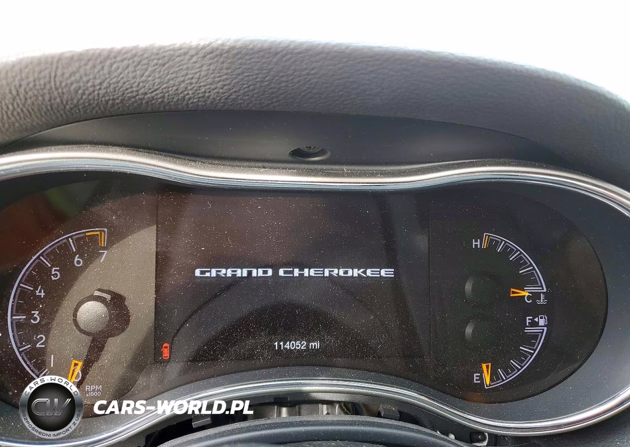 2018 Jeep Grand Cherokee Laredo VIN:1C4RJFAG3JC105327 - 9