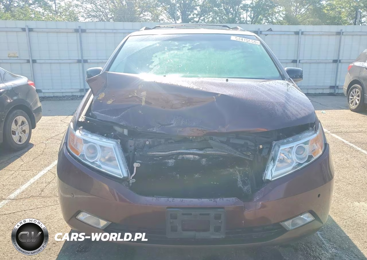 2012 Honda Odyssey Touring VIN:5FNRL5H93CB139740 - 5