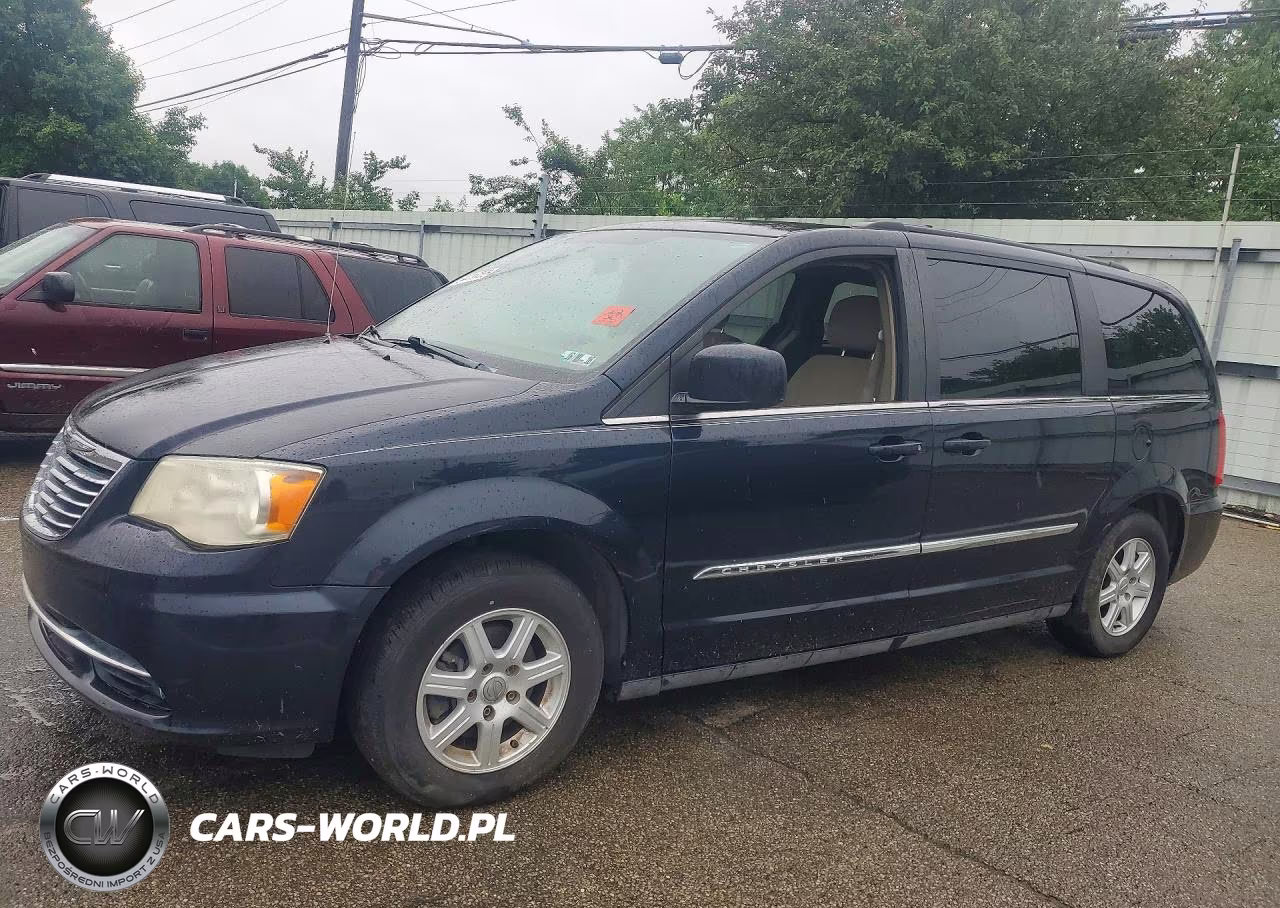 2011 Chrysler Town & Country Touring