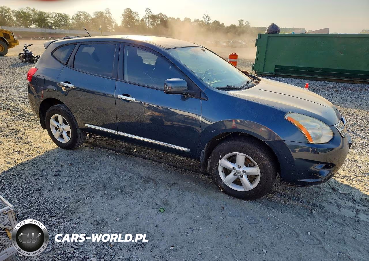 2013 Nissan Rogue S VIN:JN8AS5MT6DW541240 - 4