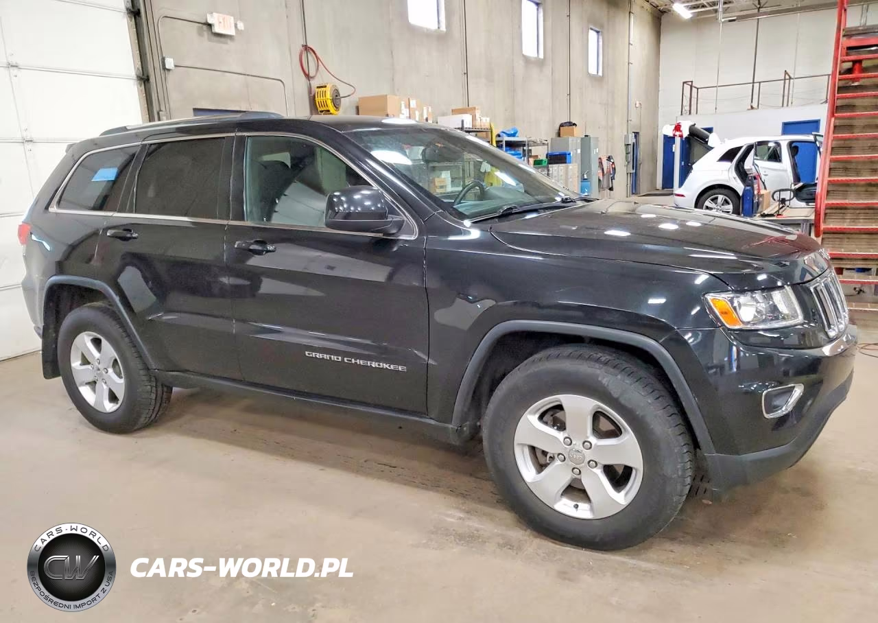 2014 Jeep Grand Cherokee Laredo VIN:1C4RJFAG2EC238330 - 4