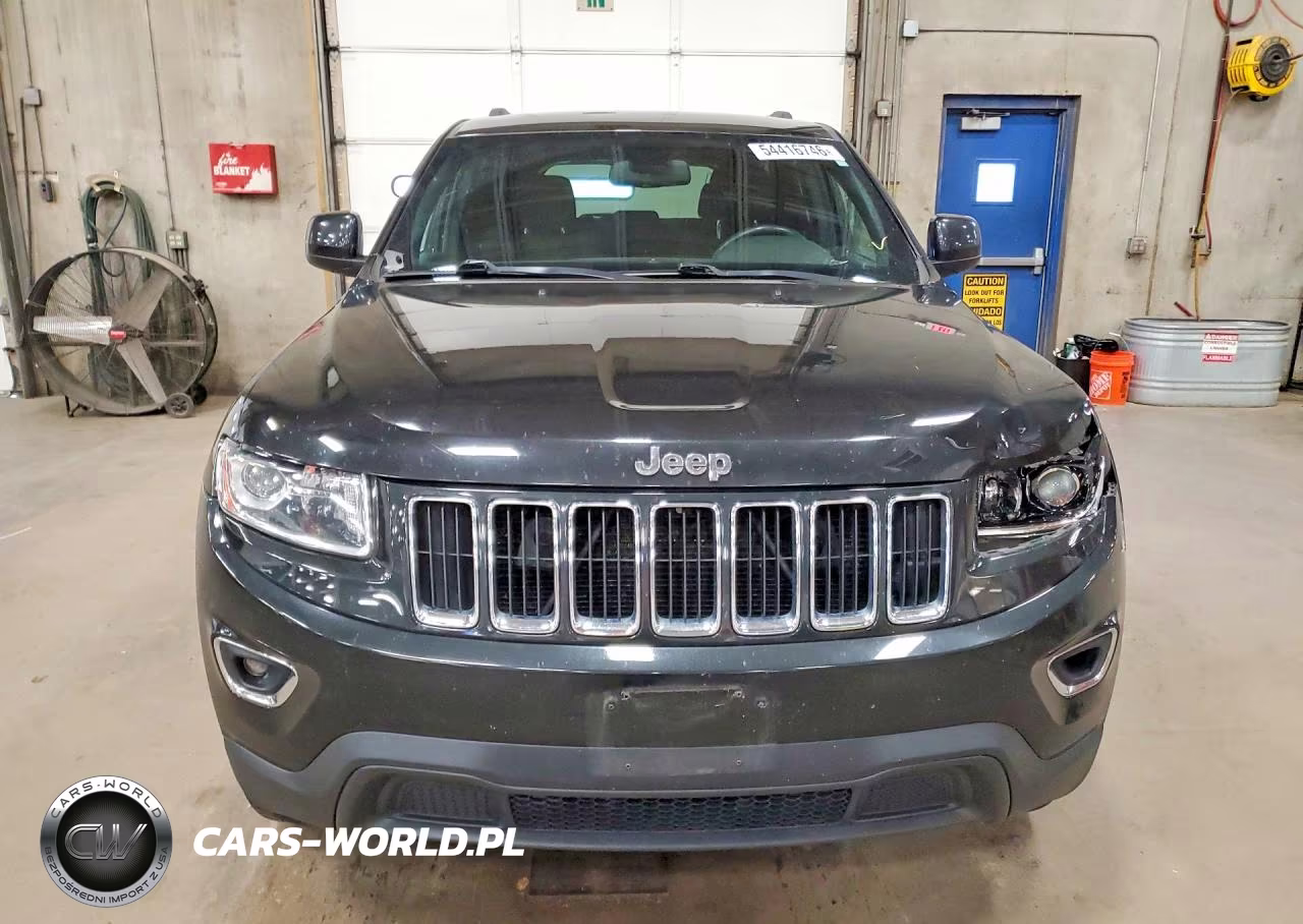 2014 Jeep Grand Cherokee Laredo VIN:1C4RJFAG2EC238330 - 5