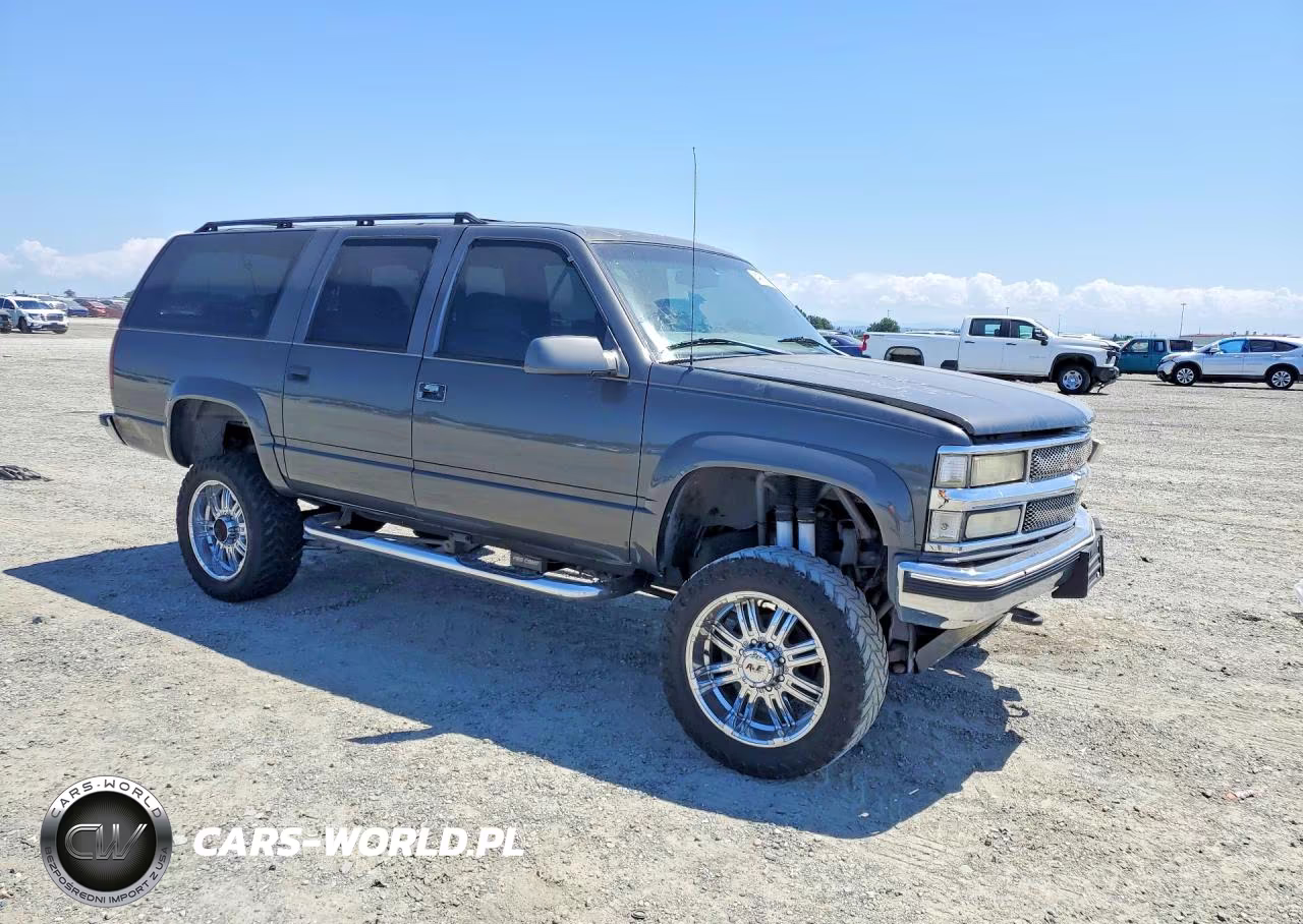 1999 Chevrolet Suburban K2500 VIN:3GNGK26J7XG169479 - 4