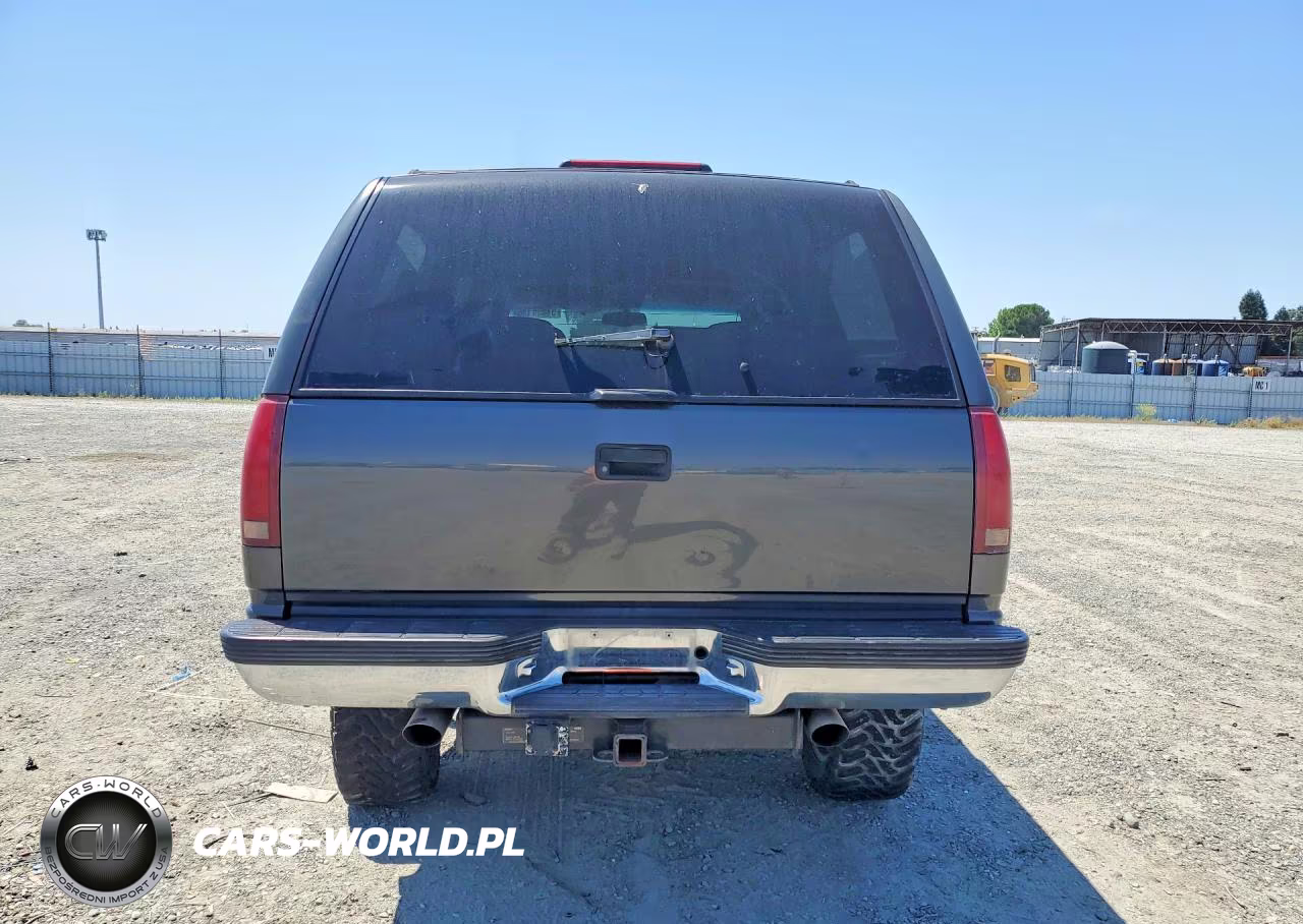 1999 Chevrolet Suburban K2500 VIN:3GNGK26J7XG169479 - 6