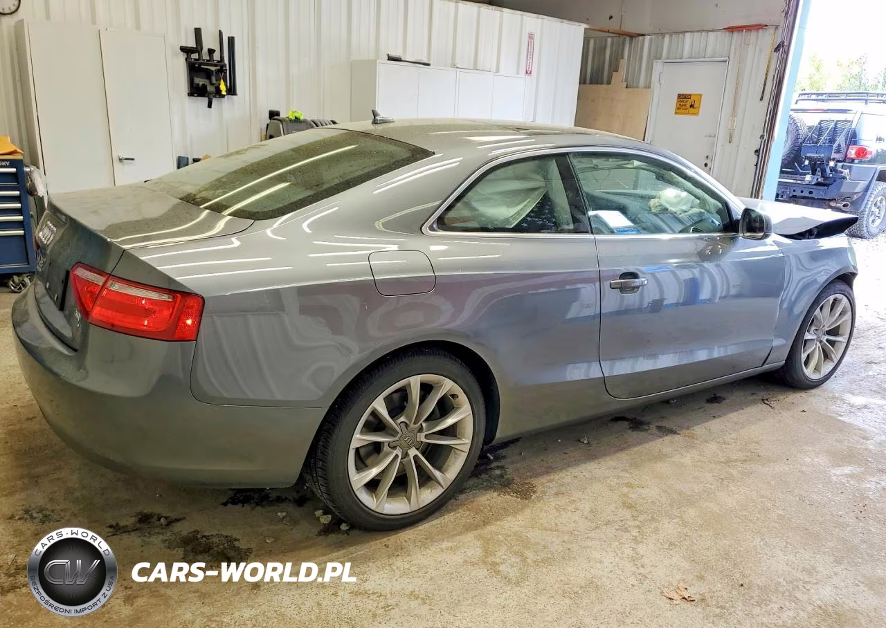 2014 Audi A5 Premium VIN:WAUCFAFR8EA050182 - 3