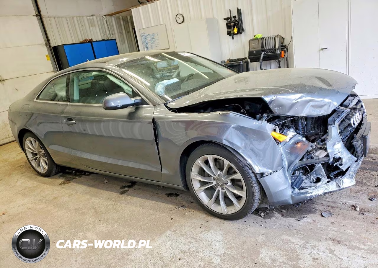 2014 Audi A5 Premium VIN:WAUCFAFR8EA050182 - 4