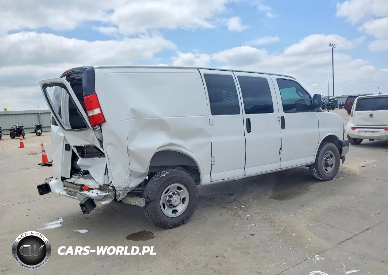 2020 Chevrolet Express G2500 VIN:1GCWGAFG7L1257607 - 3